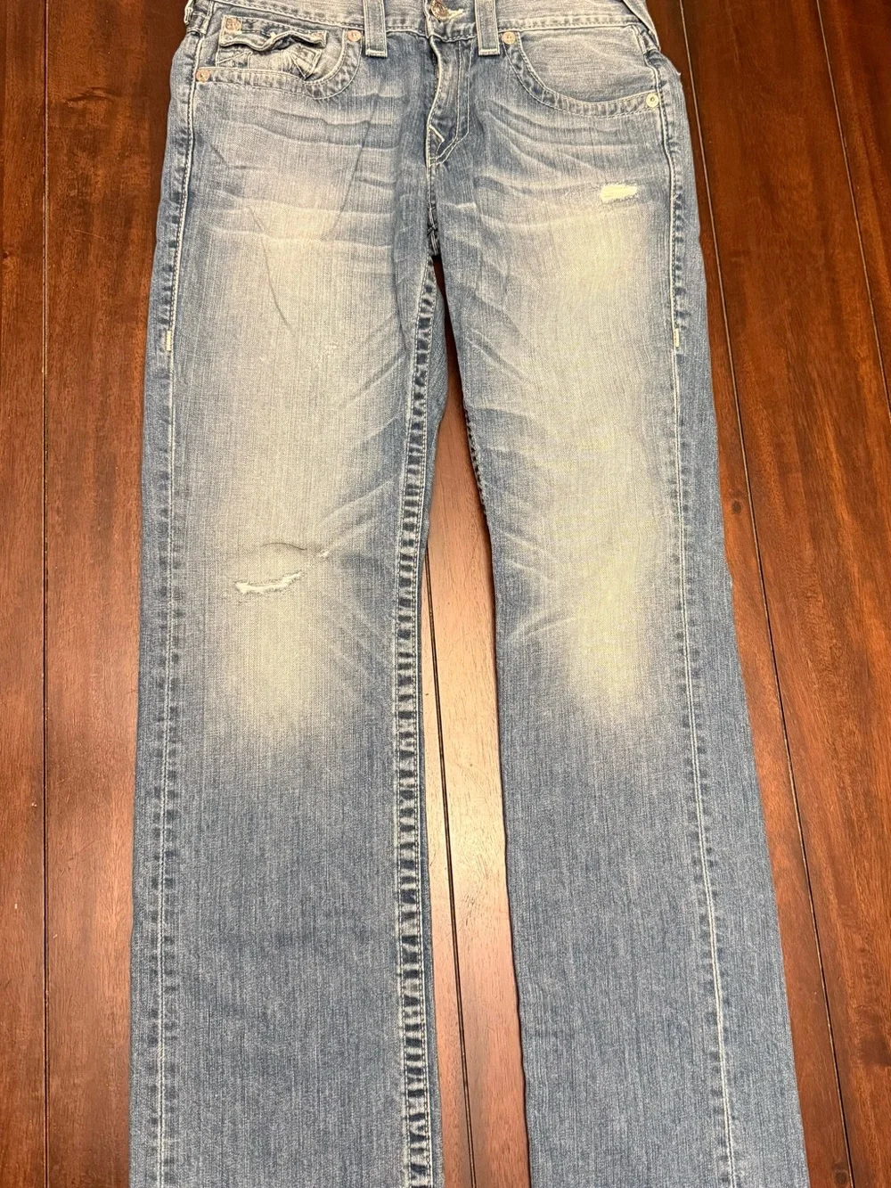 Women’sLight Blue Washed Jeans
